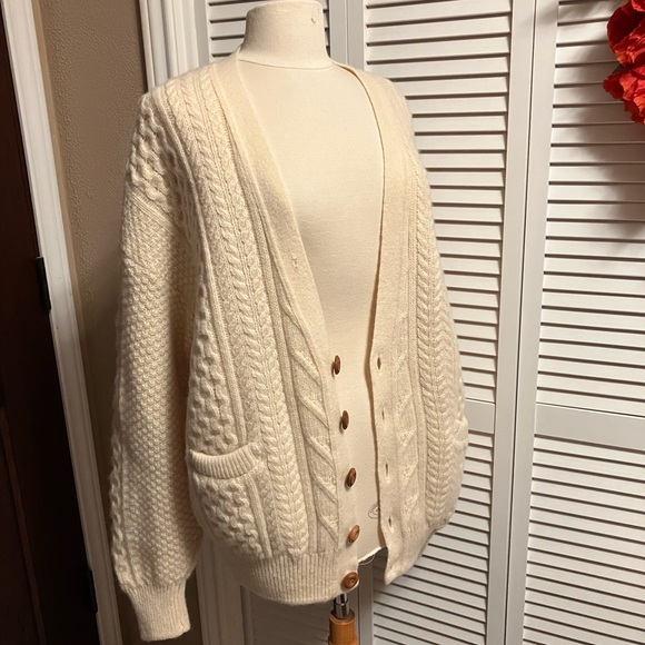 Vintage Chunky Pure Wool Sweater Cardigan Leather Buttons Made in New Zealand - Picture 8 of 8